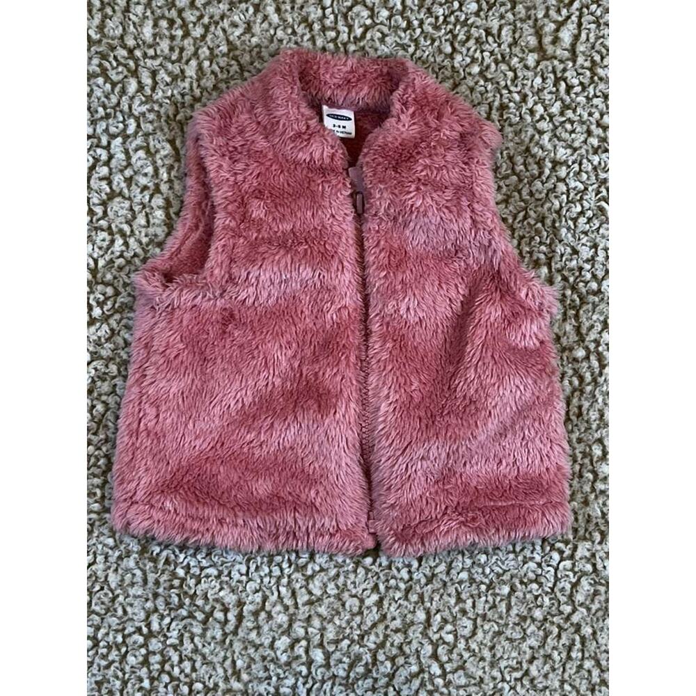 Old Navy Baby Girls Pink Fuzzy Vest Size 3-6 Months Soft Faux Fur Zip Up